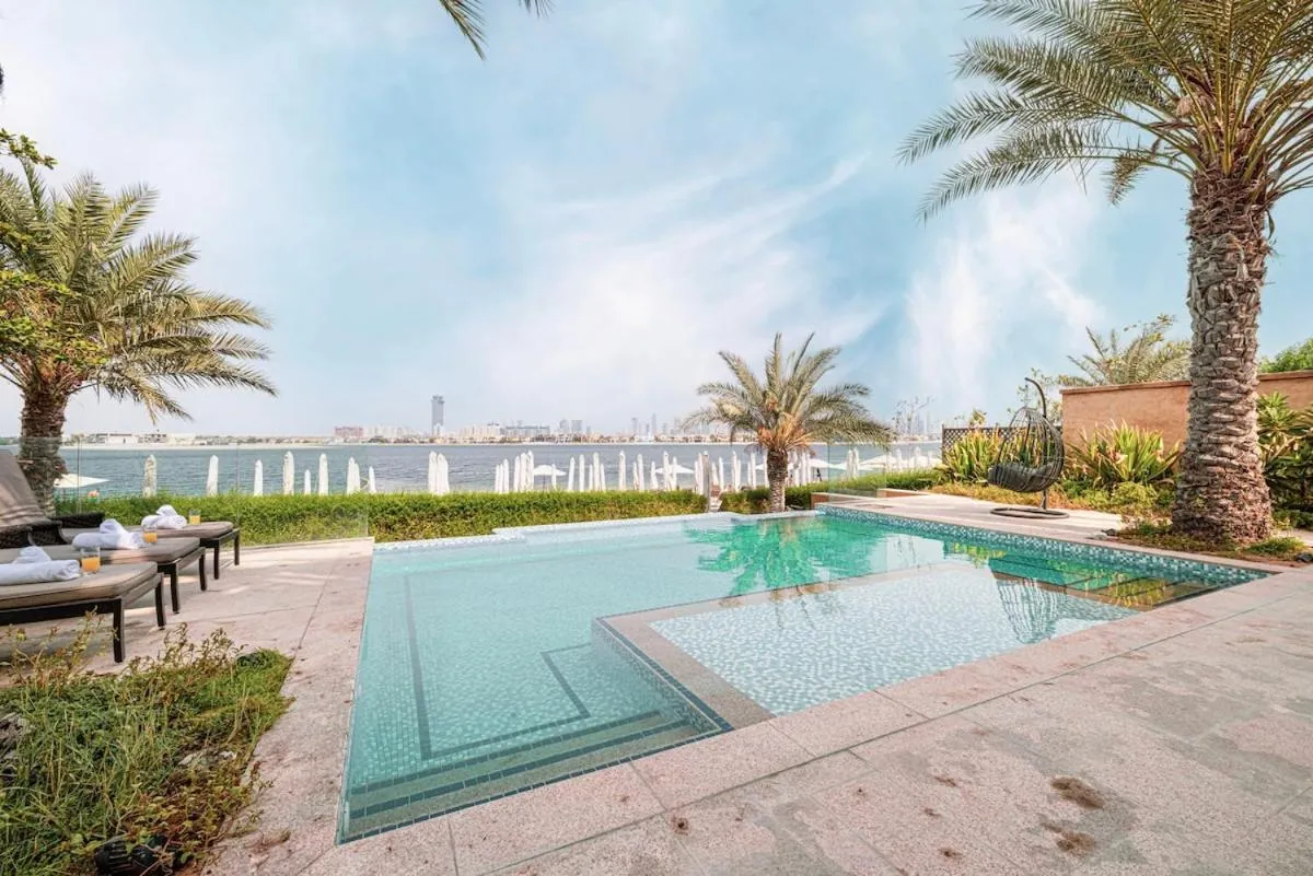 Villa with Private Pool in Palm Jumeirah - دبي، الإمارات