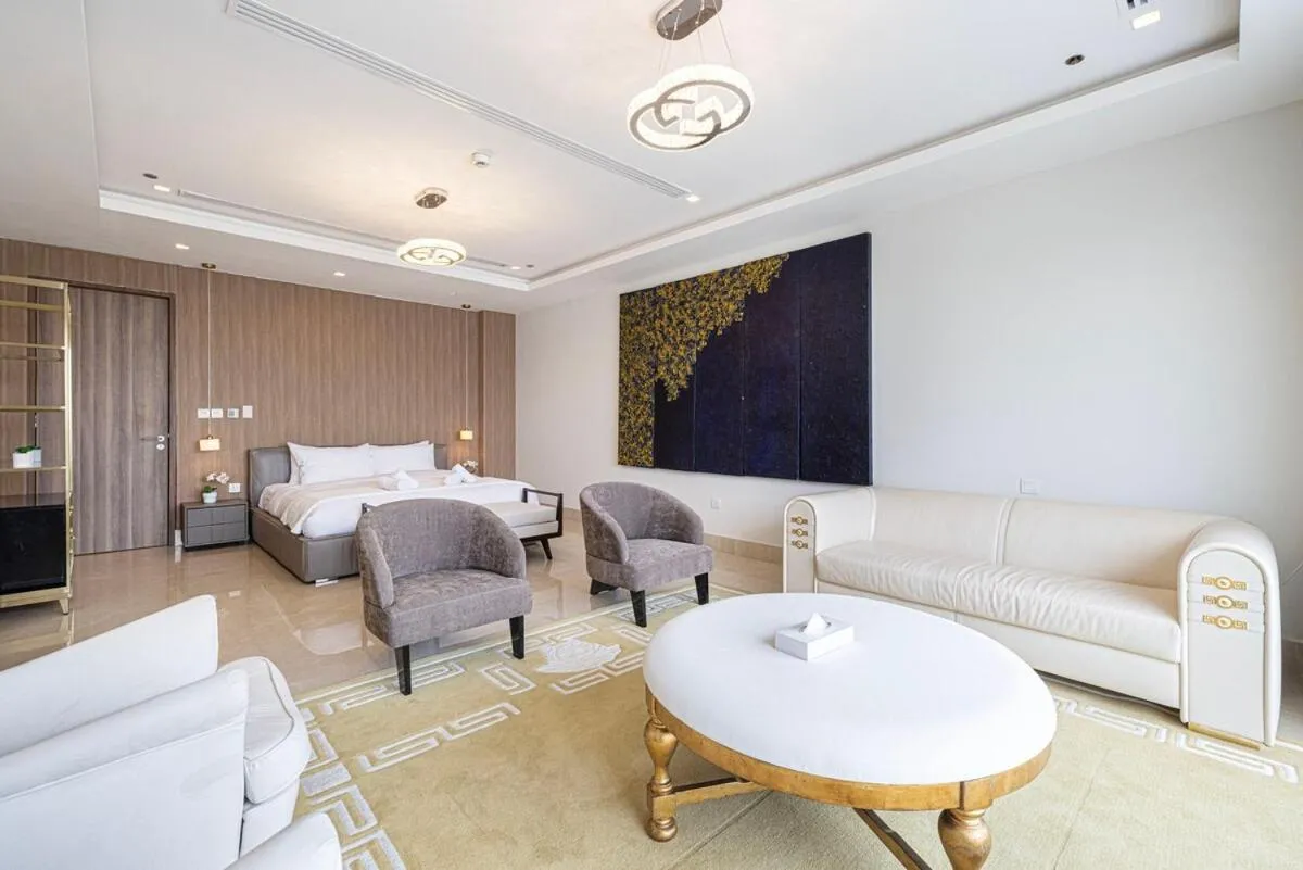 Villa with Private Pool in Palm Jumeirah — صورة 3