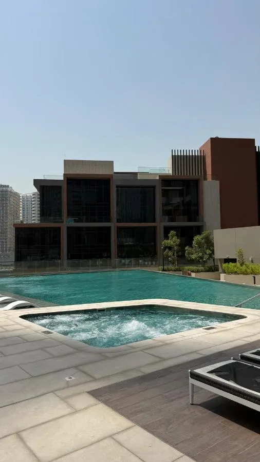 هوبوبب لاكشري ذا بينينسولا 5 دوباي — صورة 2