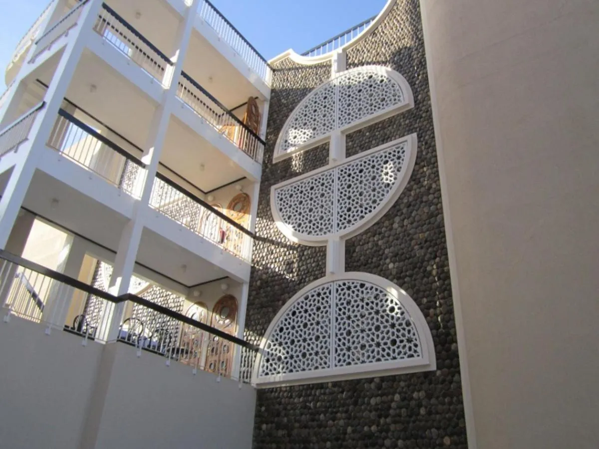 استراحة ضيوف شاطئ القرم — صورة 2