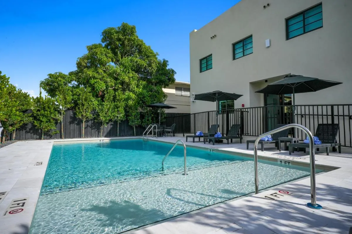 برستيغ ريتريت باي رنززي - ميامي، الولايات المتحدة