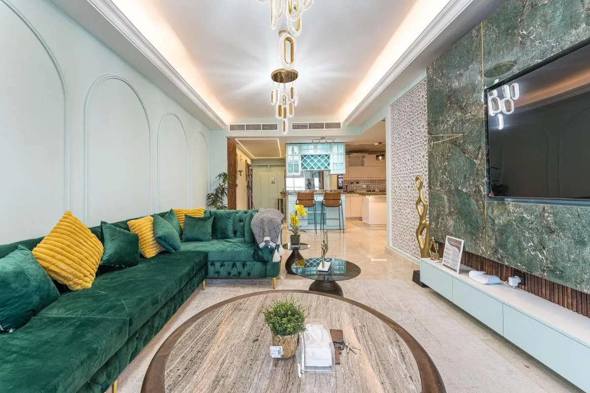 Homeeza Luxury 2BR Apartment Sea Views Dubai Marina