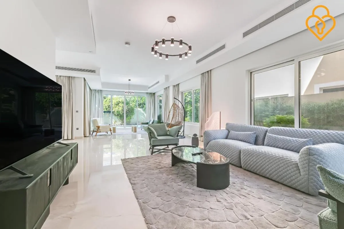 keysplease 4 BR Villa private pool, Jumeirah Park — صورة 2