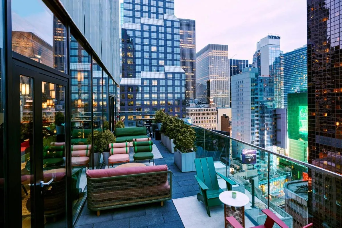 ⁨سيتيزن إم تايمز سكوير⁩ — صورة 25