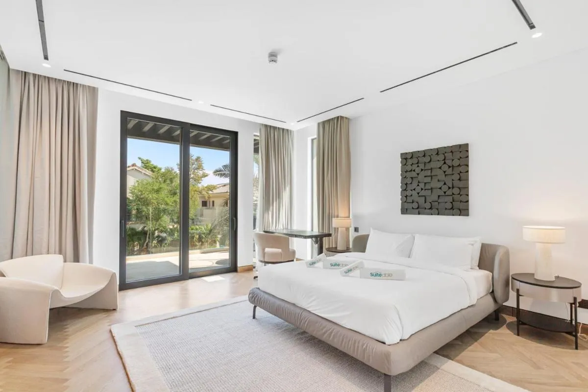 Premium 4 BR Villa in Palm Jumeirah with Private Pool — صورة 4