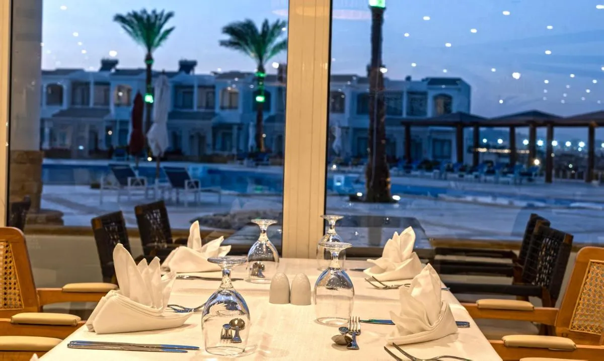 ⁨ينفيديا كورال بيتش تيران⁩ — صورة 40