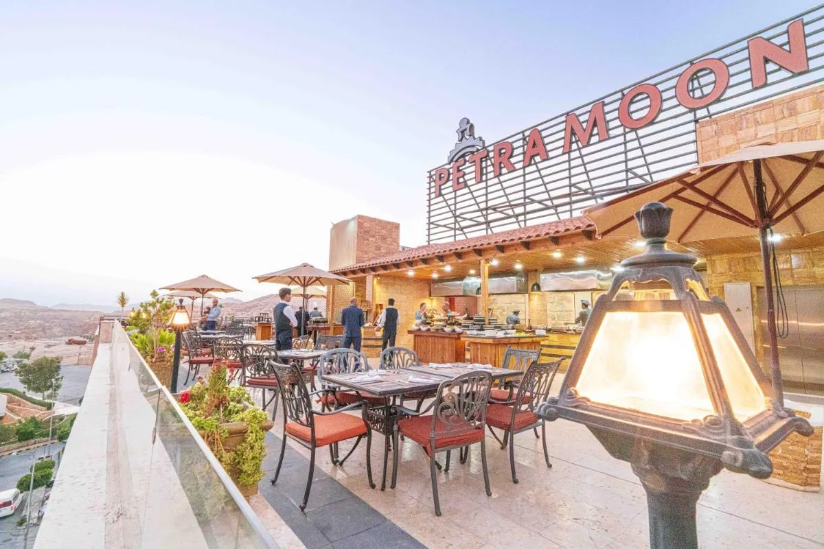 فندق قمر البتراء - وادي موسى، الأردن