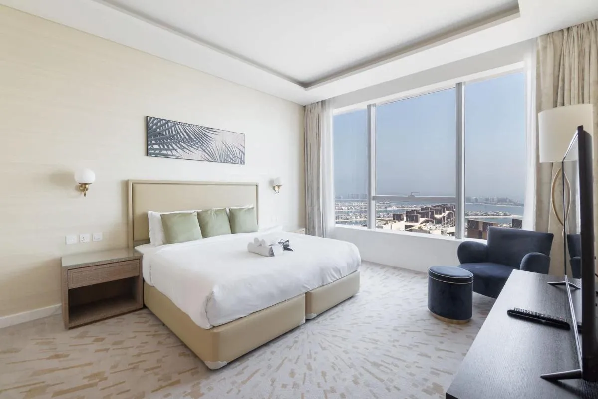 Free housekeeping visits during your stay - StayShort - Palm Jumeirah Getaway for 2 with Sea View — صورة 3