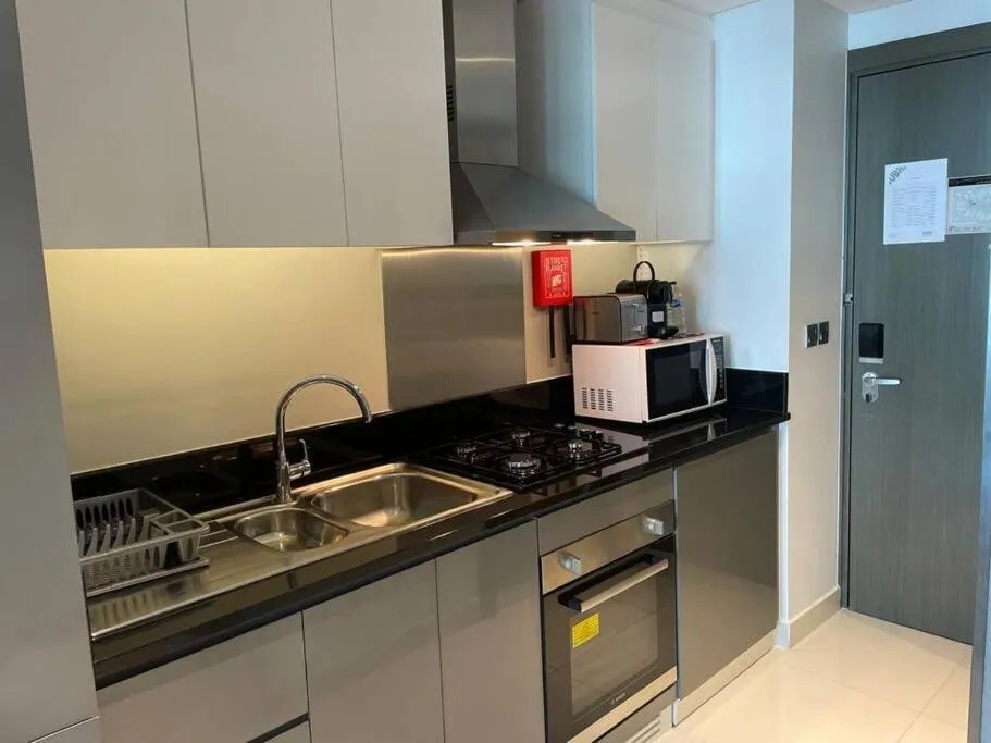 Canal View, Luxurious Studio In Downtown Dubai — صورة 3