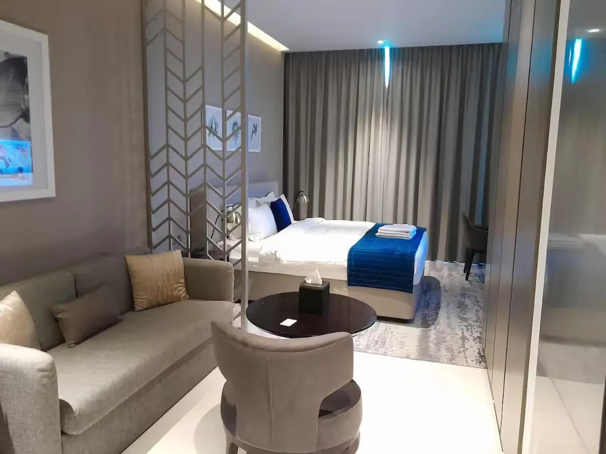 ⁨Canal View, Luxurious Studio In Downtown Dubai⁩ — صورة 14