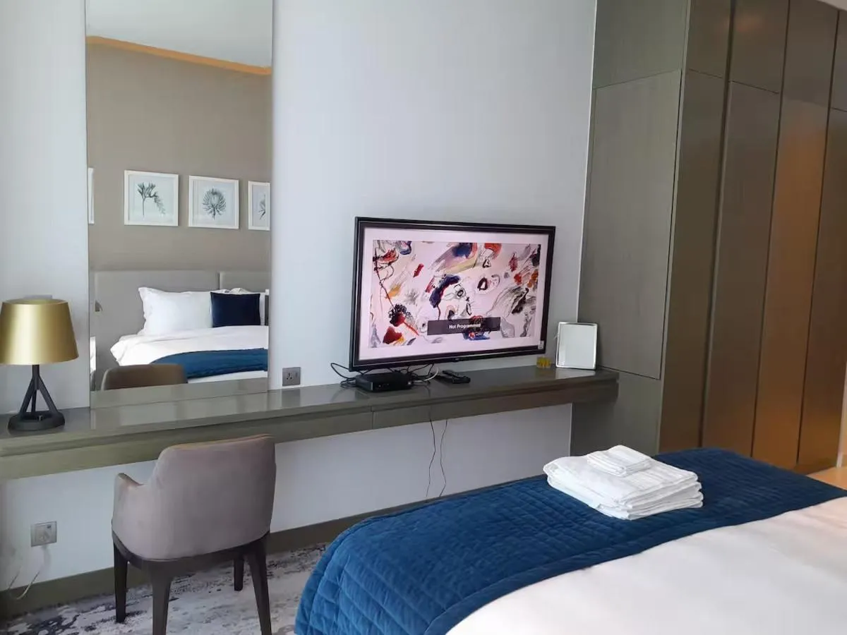 ⁨Canal View, Luxurious Studio In Downtown Dubai⁩ — صورة 19