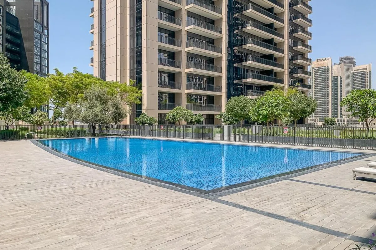 Frank Porter - Boulevard Crescent — صورة 2
