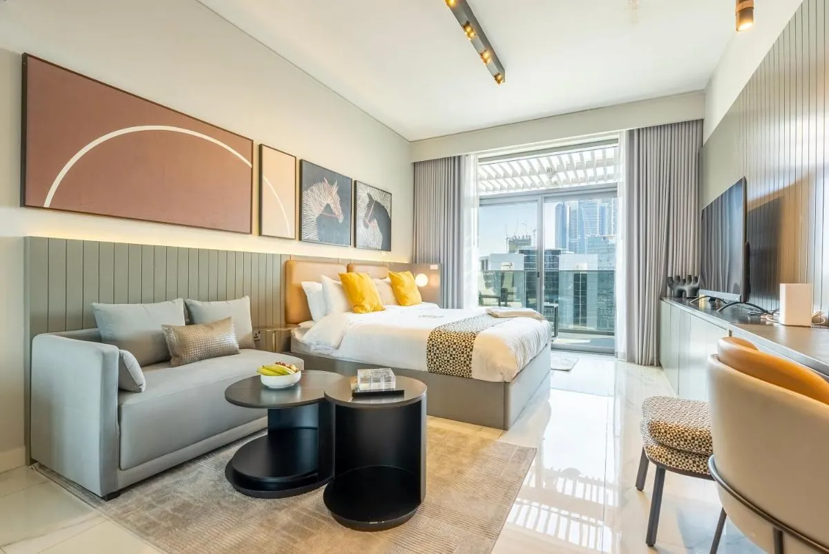 ⁨MAG318, Modern Studio Apartment with Great Amenities and Canal View, 5min Walk to Dubai Mall⁩ — صورة 12