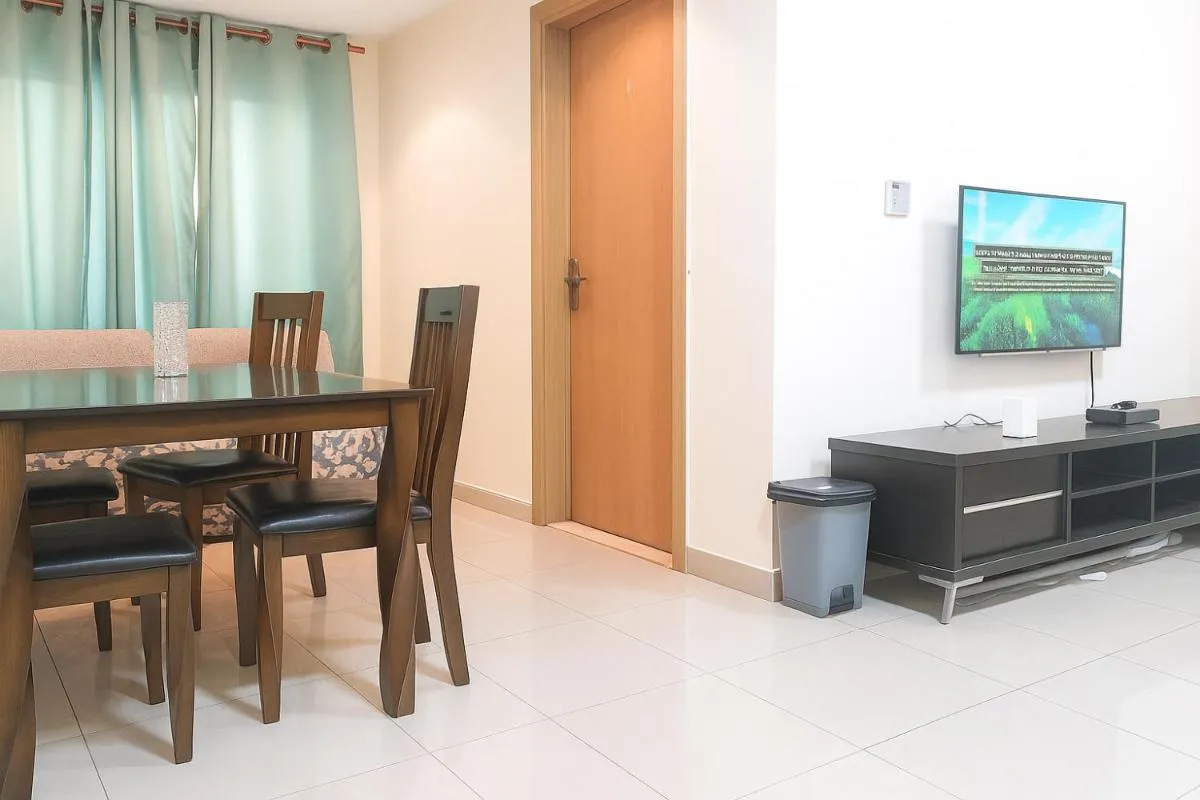 ⁨SPACIOUS 2 BEDROOM HALL APARTMENT IN SHARJAH DUBAI BORDER BY MAUON TOURISM⁩ — صورة 9