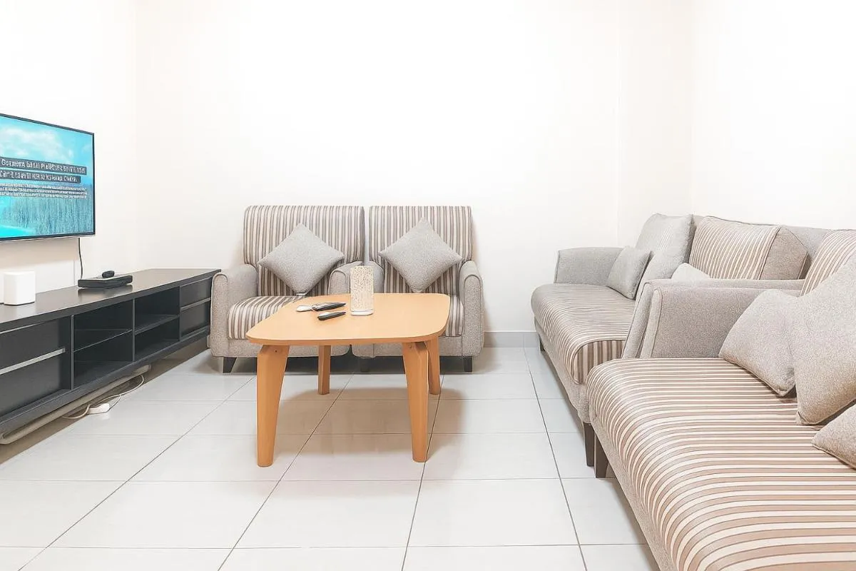 ⁨SPACIOUS 2 BEDROOM HALL APARTMENT IN SHARJAH DUBAI BORDER BY MAUON TOURISM⁩ — صورة 7