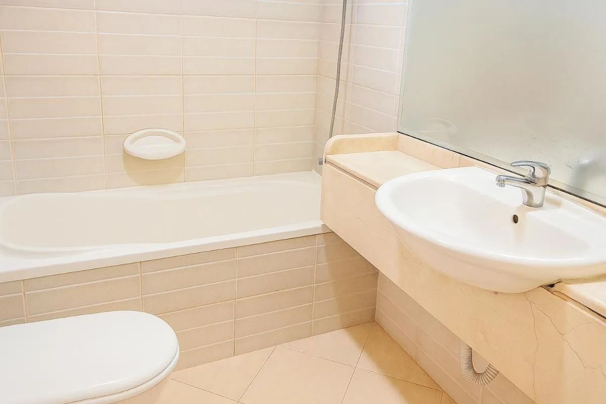 ⁨SPACIOUS 2 BEDROOM HALL APARTMENT IN SHARJAH DUBAI BORDER BY MAUON TOURISM⁩ — صورة 13