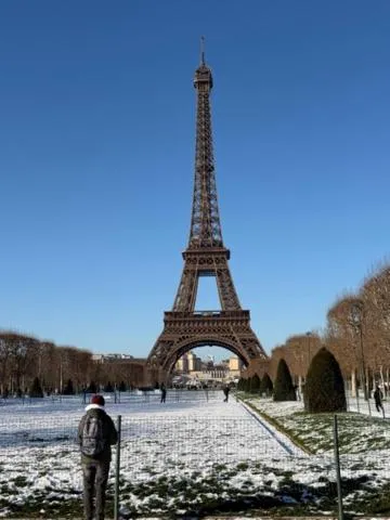 ⁨تور ايففل 214 رو د غرنلل⁩ — صورة 7