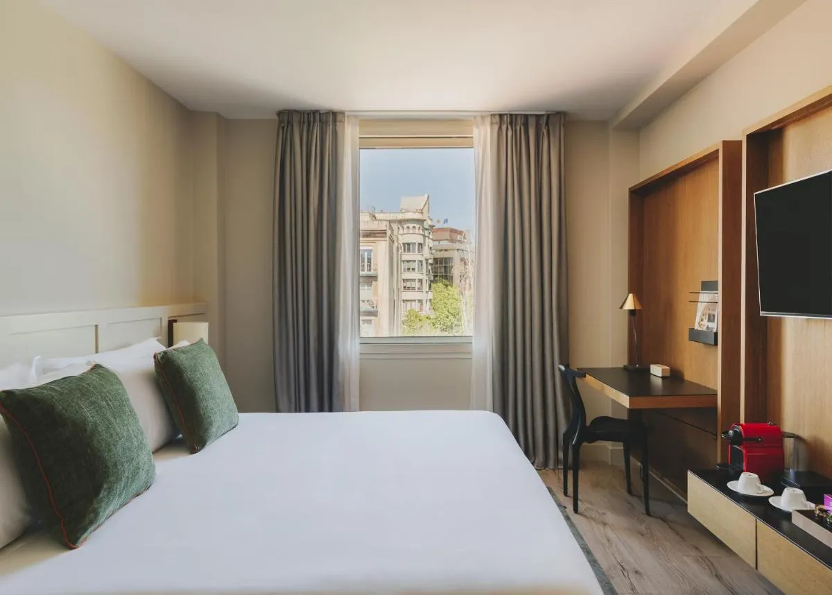 كاتالونيا بولفارد — صورة 2