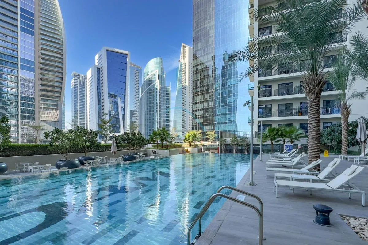 ⁨Dubai Canal and City Views 1BR, Minutes Drive to Burj Khalifa, DAMAC Zada Tower, Business Bay by Deluxe Holiday Homes⁩ — صورة 28