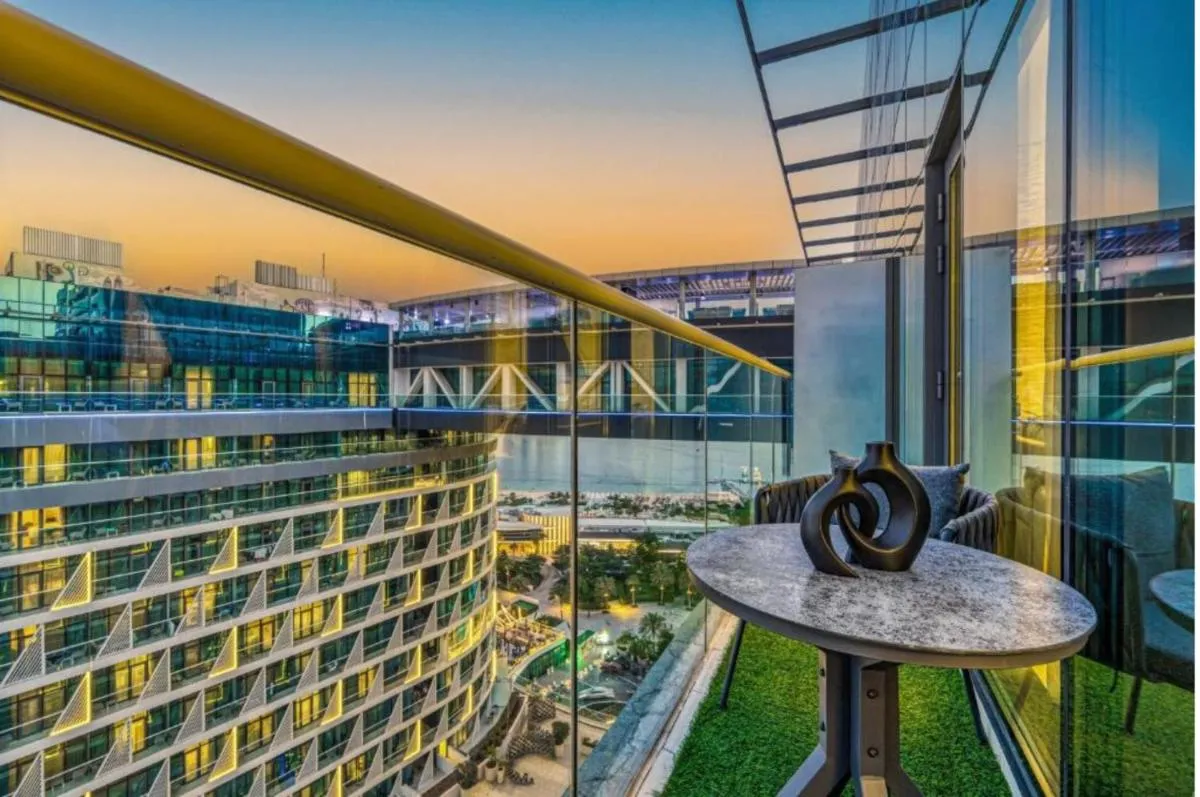 ⁨Palm Jumeirah - Luxe Infinity Pool I Direct Beach Access⁩ — صورة 23