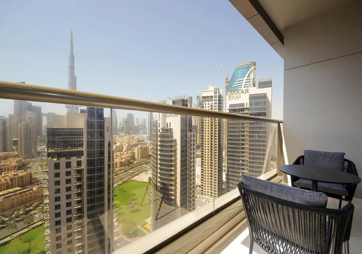Stunning 1BR on a High Floor in Dubai Downtown - دبي، الإمارات