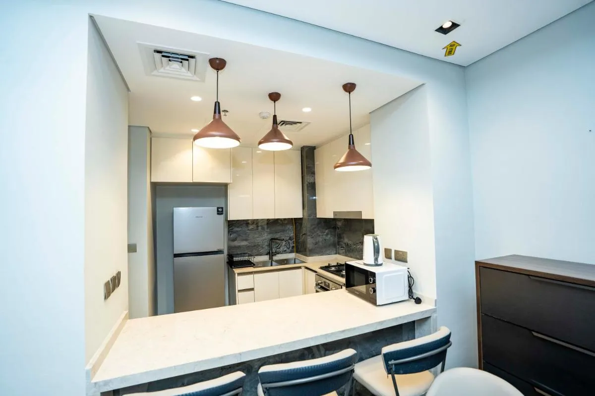 ⁨High-Rise Comfort 2BR in Nobles Tower in Dubai⁩ — صورة 17