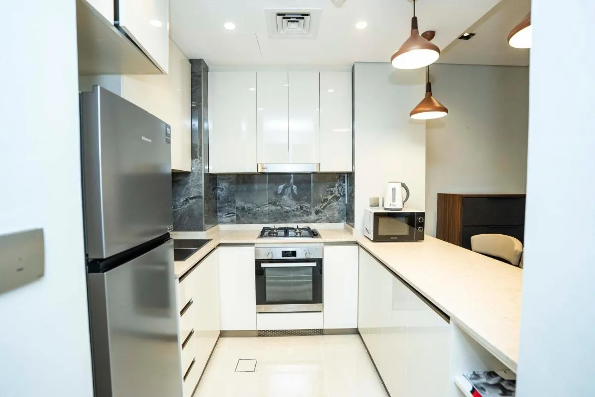 ⁨High-Rise Comfort 2BR in Nobles Tower in Dubai⁩ — صورة 18