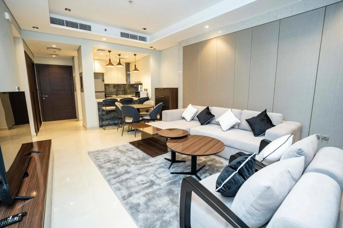 ⁨High-Rise Comfort 2BR in Nobles Tower in Dubai⁩ — صورة 8