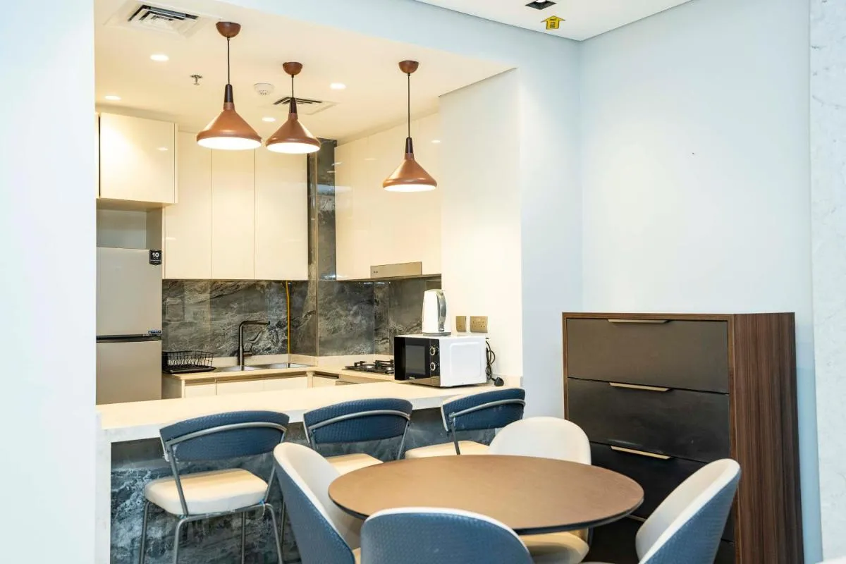 ⁨High-Rise Comfort 2BR in Nobles Tower in Dubai⁩ — صورة 15
