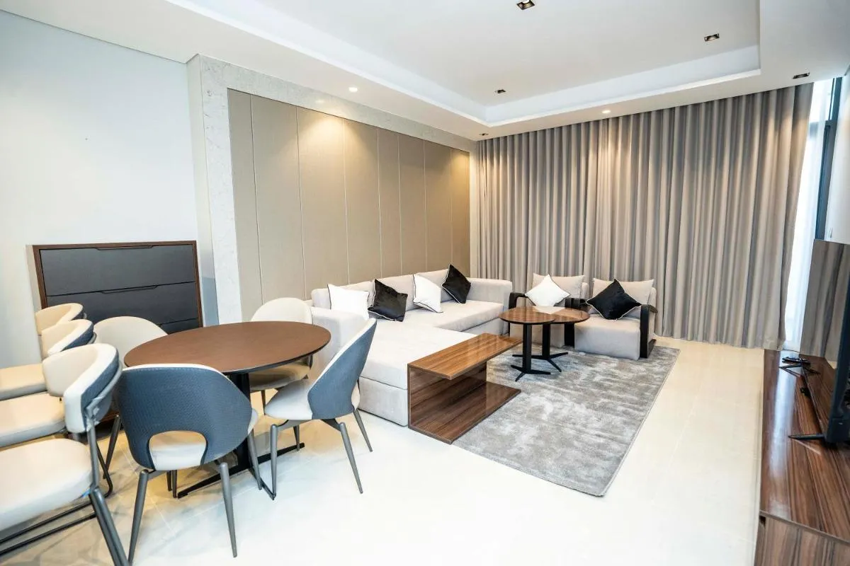 ⁨High-Rise Comfort 2BR in Nobles Tower in Dubai⁩ — صورة 10