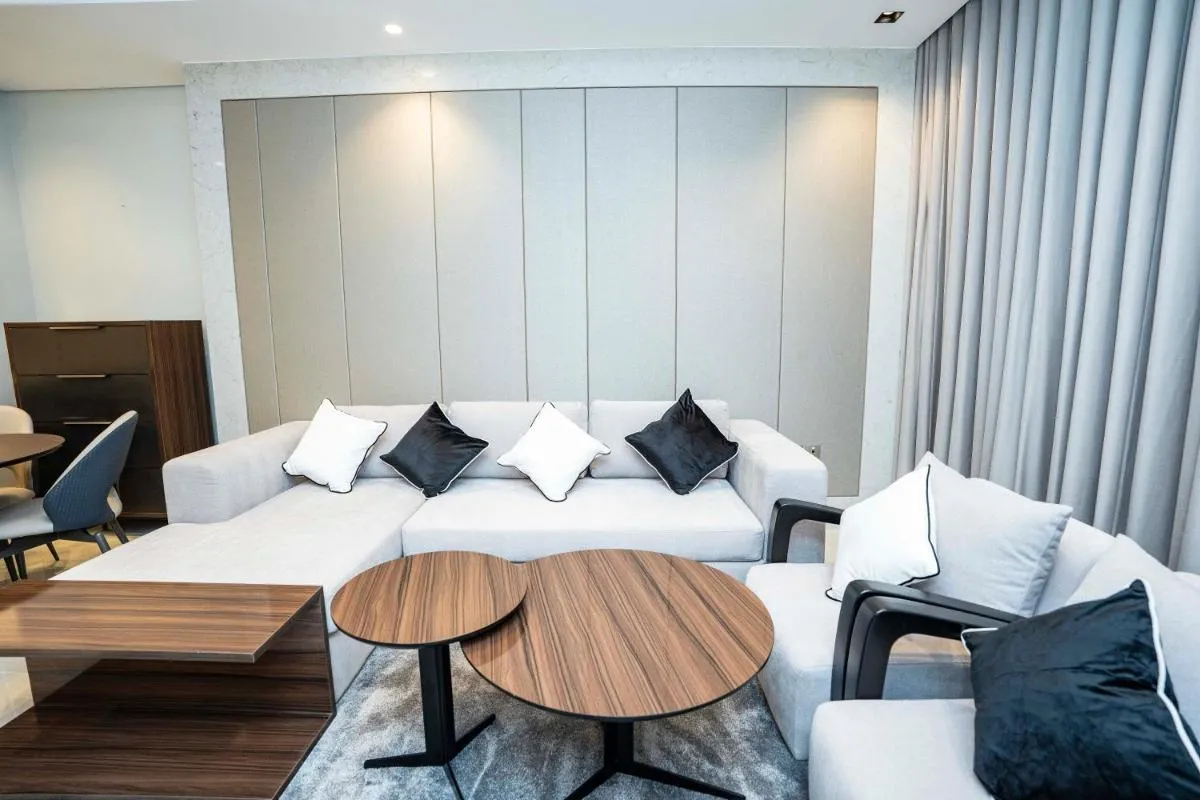 ⁨High-Rise Comfort 2BR in Nobles Tower in Dubai⁩ — صورة 9