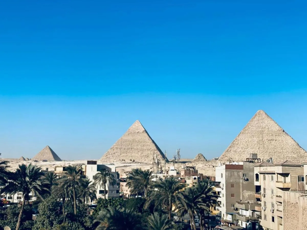 فندق كراون بيراميدز