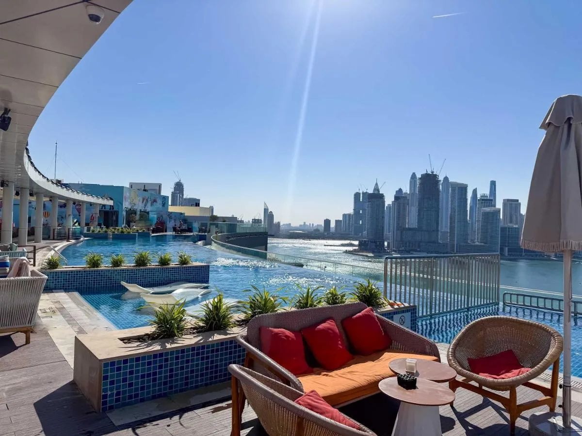 ⁨PVH - Seven Palm - Modern Studio with Beach Access near Palm Jumeirah Mall⁩ — صورة 5