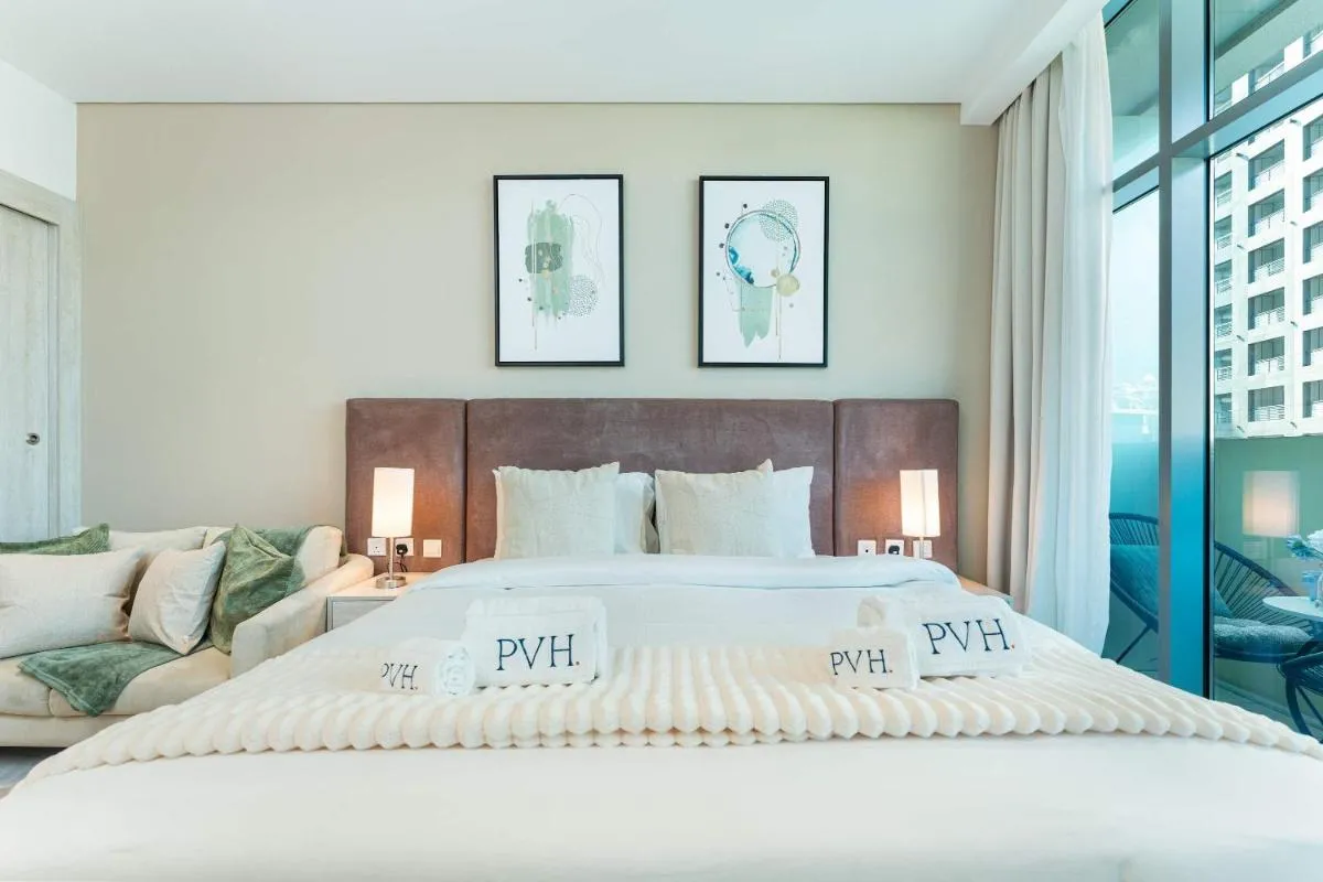 ⁨PVH - Seven Palm - Modern Studio with Beach Access near Palm Jumeirah Mall⁩ — صورة 4