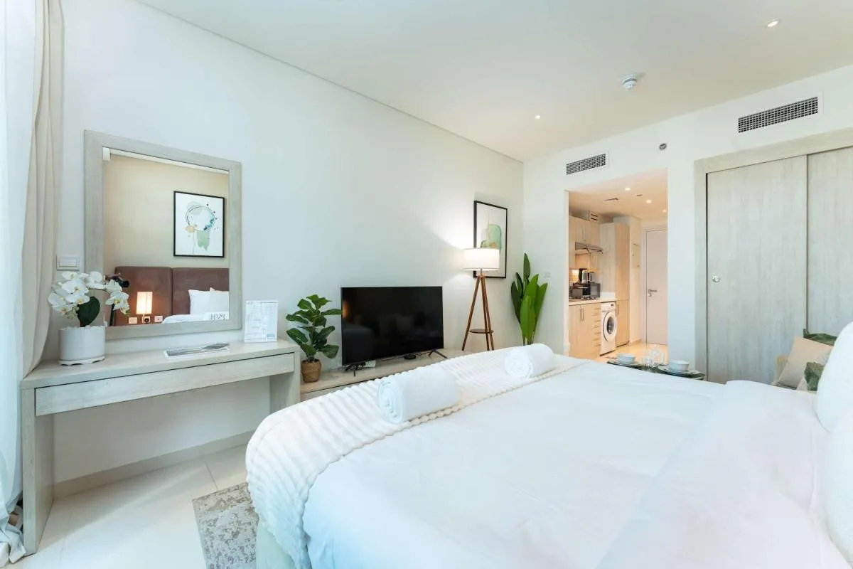 ⁨PVH - Seven Palm - Modern Studio with Beach Access near Palm Jumeirah Mall⁩ — صورة 16