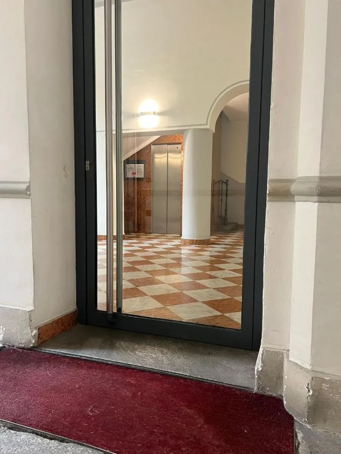 ⁨سويت تشاندلير ميلان⁩ — صورة 22