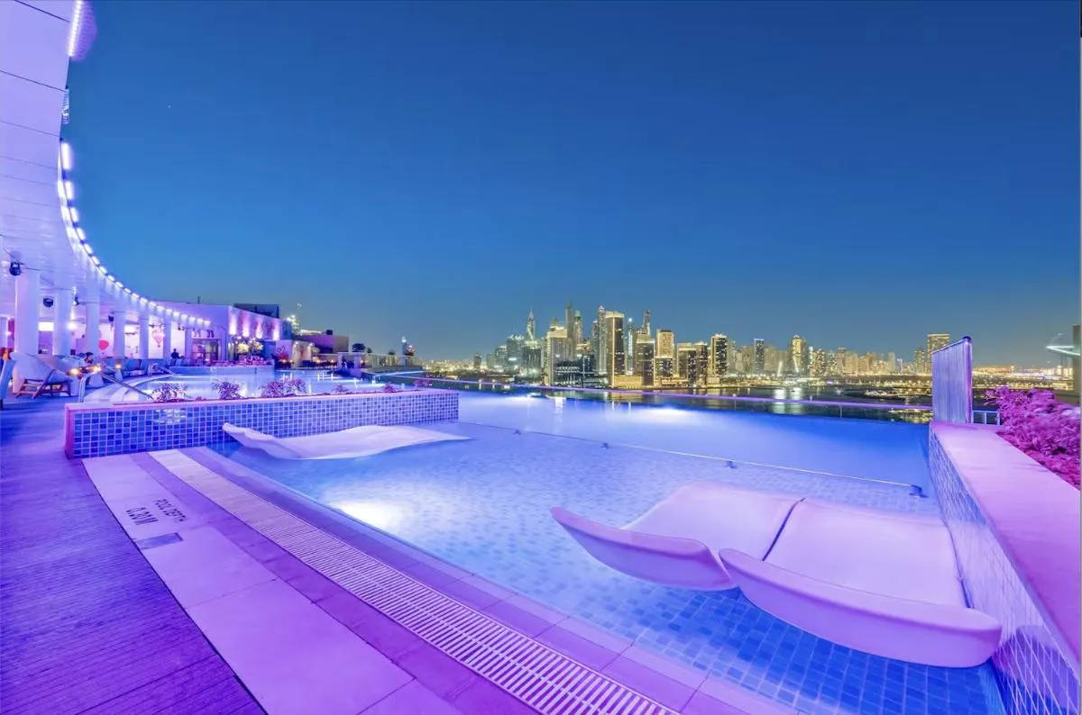 ⁨Palm Jumeirah - Luxe Infinity Pool I Direct Beach Access⁩ — صورة 14