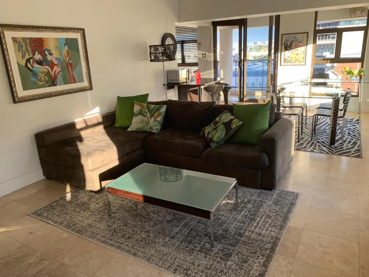 ستيليش منزل ين هيرت وف كاب توونس هيستوريك — صورة 4