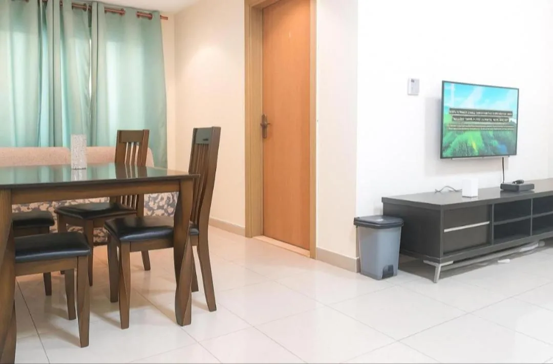 ⁨MONTHLY RENTAL 2BEDROOM VACATION HOME APARTMENT IN SHARJAH DUBAI BORDER BY MAUON TOURISM⁩ — صورة 6