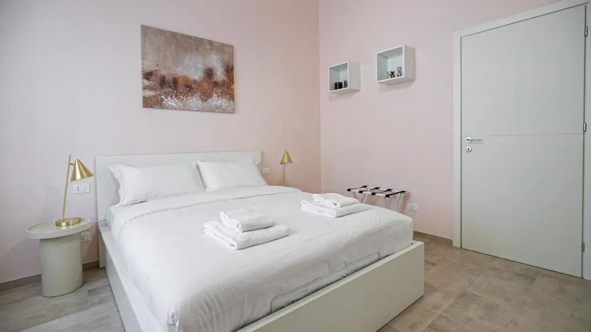 يتاليانواي كومفورت غومس 5 - ميلانو، إيطاليا