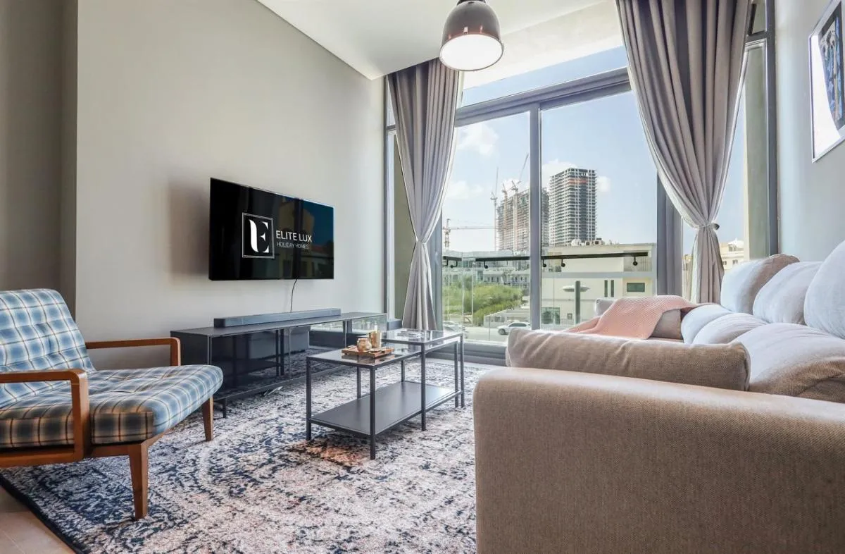 Elite LUX Holiday Homes - Luxurious 1BR Suite in Signature Livings, JVC - Dubai