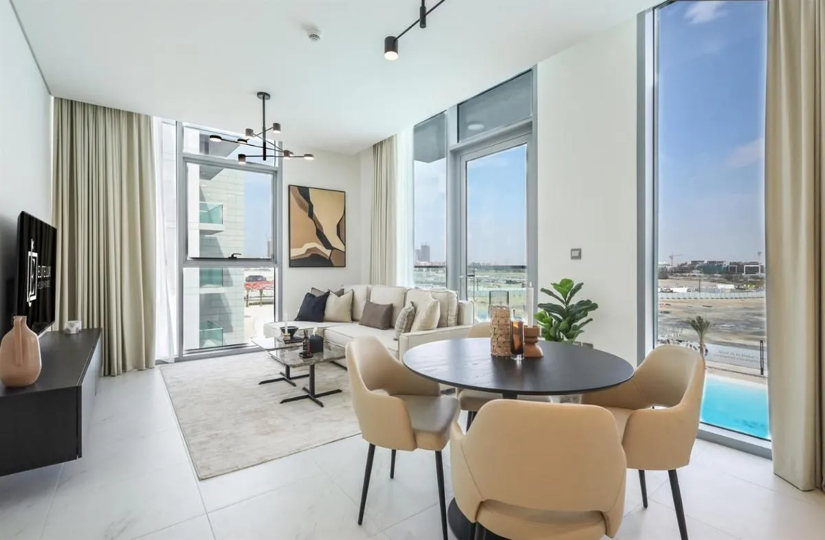 Elite LUX Holiday Homes - Lagoon View 1BR Luxury Oasis in MBR, Dubai