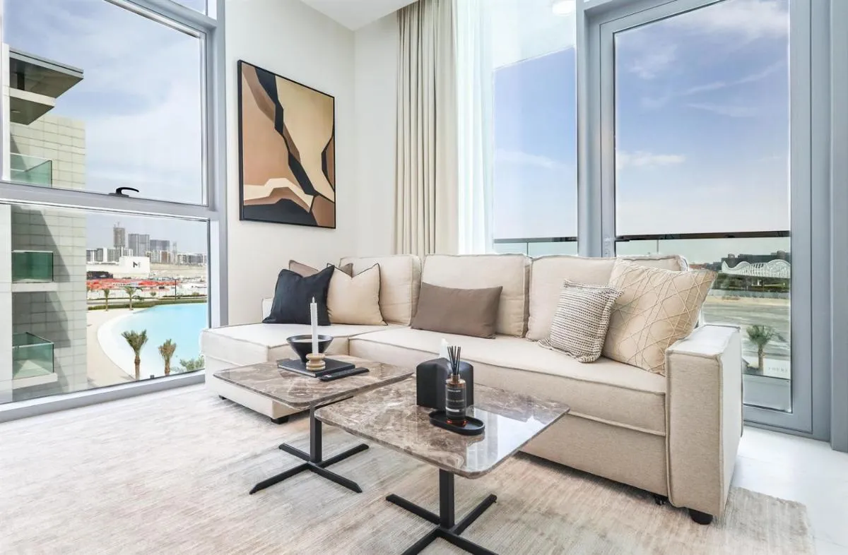 Elite LUX Holiday Homes - Lagoon View 1BR Luxury Oasis in MBR, Dubai — صورة 3
