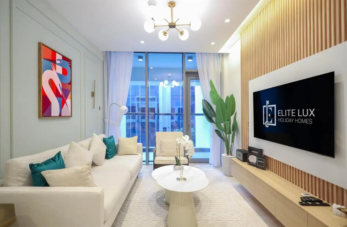 Elite LUX Holiday Homes - Elegant 2BR Suite in Business Bay, Dubai - دبي، الإمارات