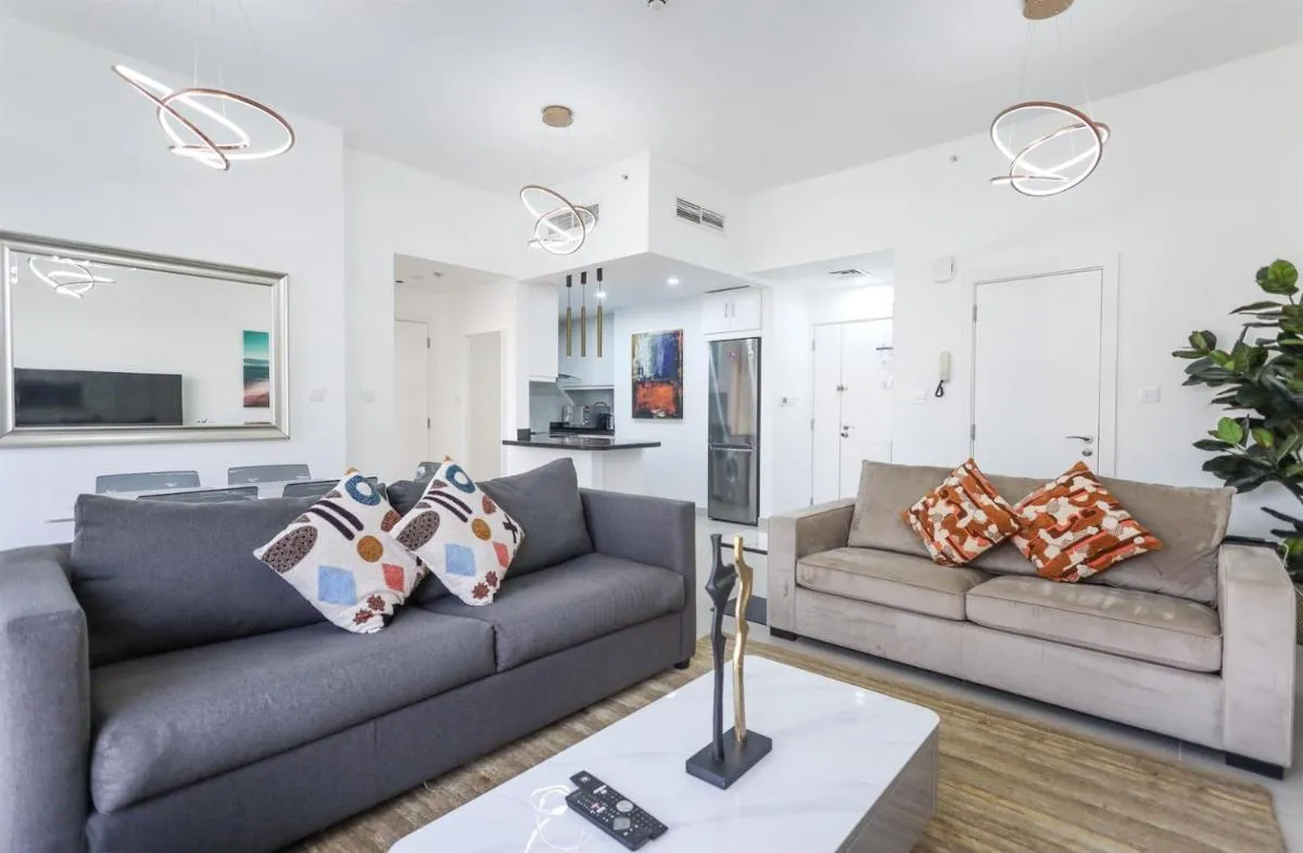 Elite LUX Holiday Homes - Beachside Haven Stylish 1 BHK in JBR Dubai — صورة 4