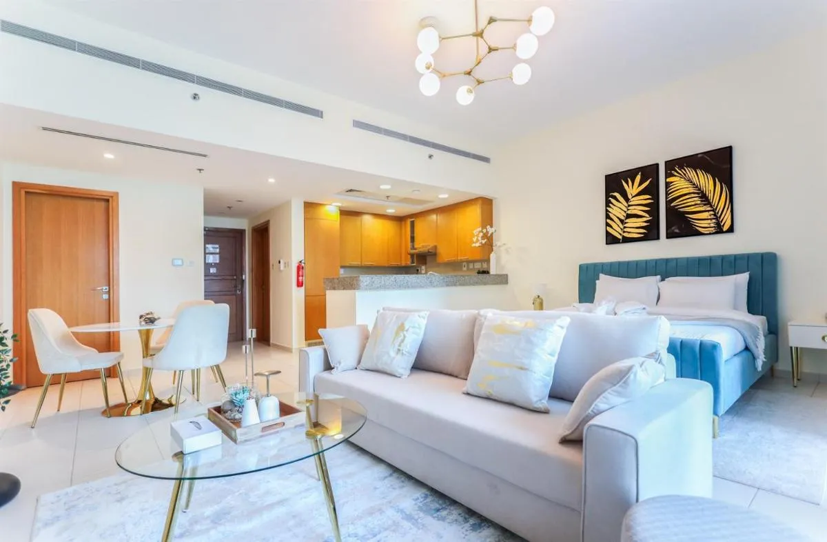 Elite LUX Holiday Homes - Modern Comfort Studio in Business Bay, Dubai - دبي، الإمارات