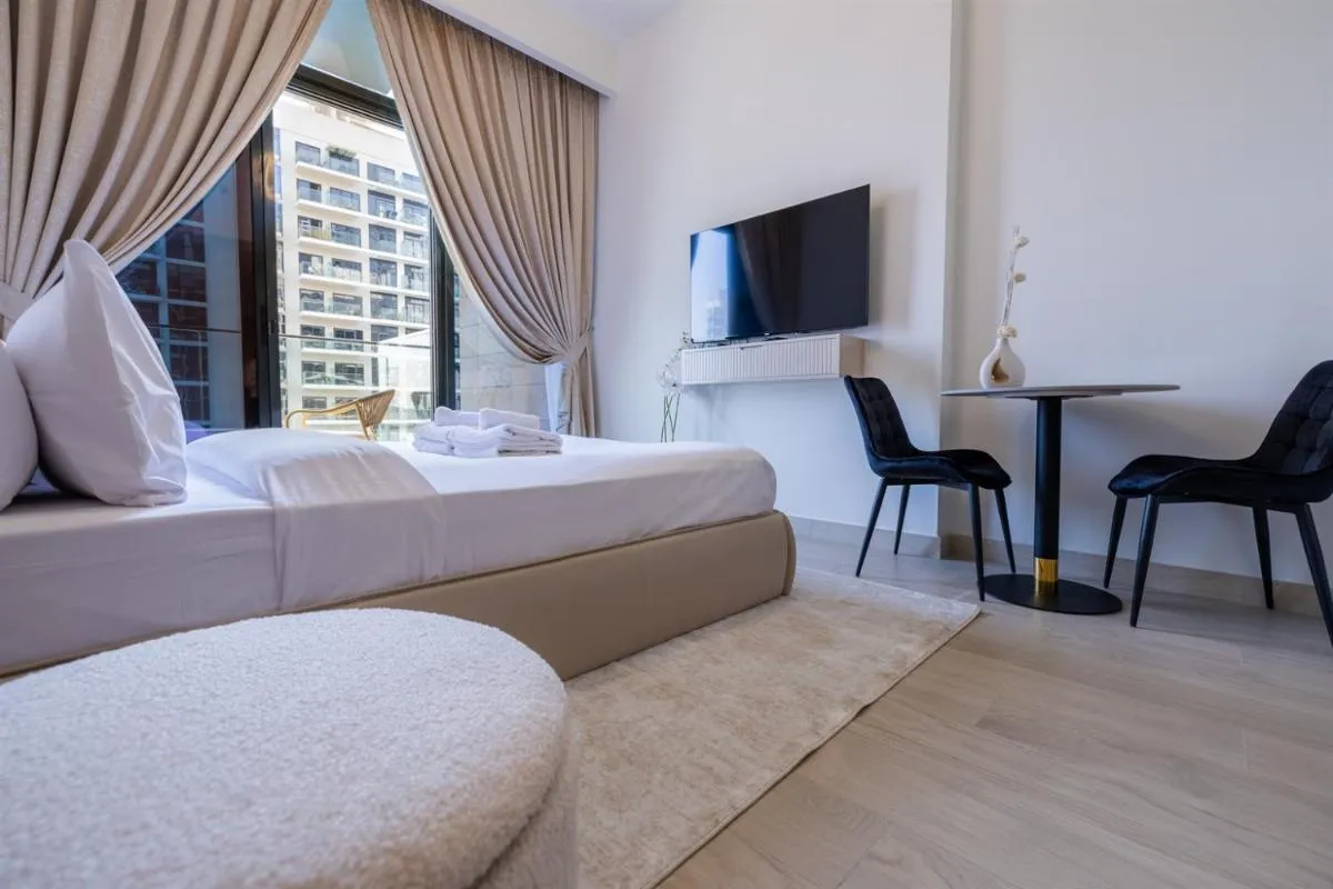 Elite LUX Holiday Homes - Upscale Studio in Azizi Riviera Prime Location Dubai — صورة 4