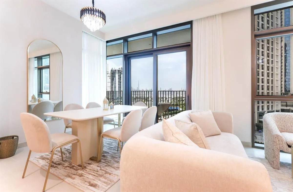 Elite LUX Holiday Homes - Dubai Creek Oasis 2BR Luxe w Burj View — صورة 2