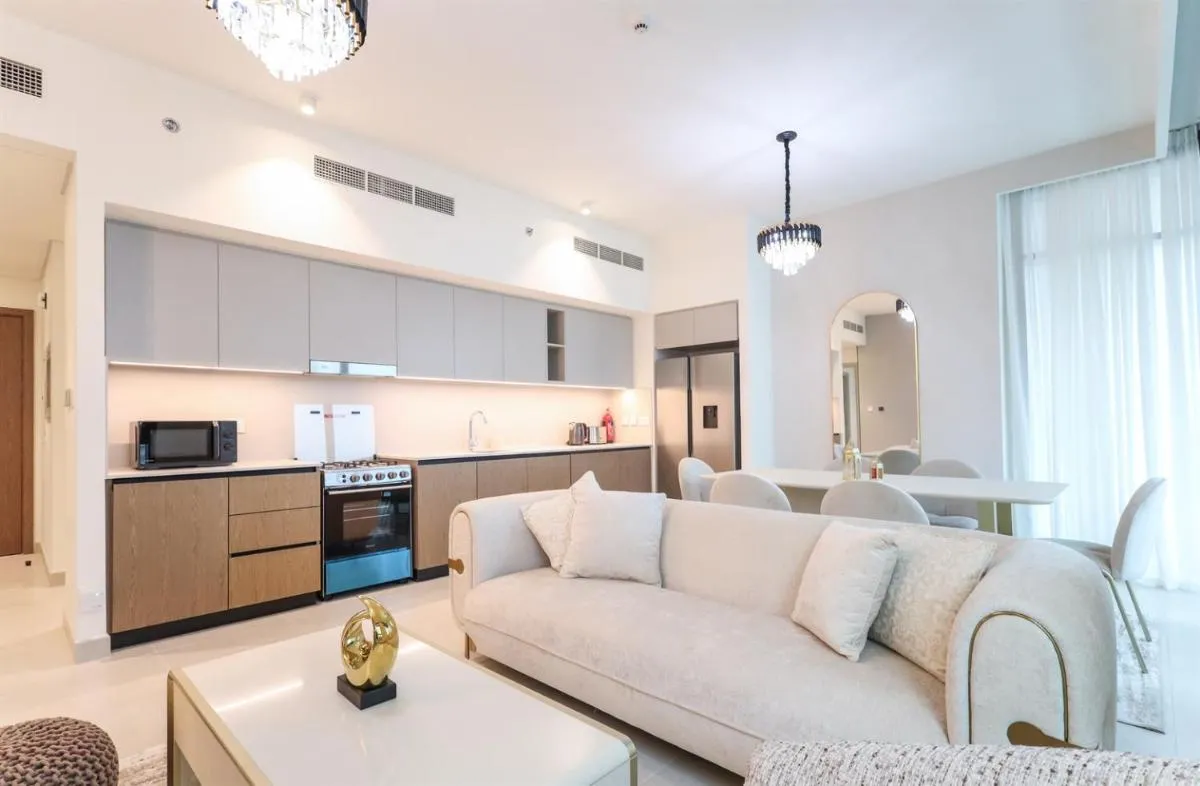 Elite LUX Holiday Homes - Dubai Creek Oasis 2BR Luxe w Burj View — صورة 4