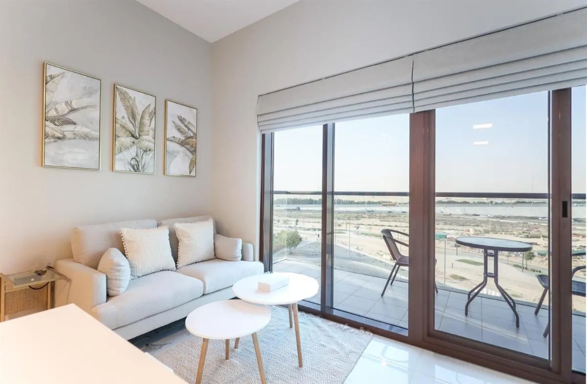 Elite LUX Holiday Homes - Cozy 2BR Getaway Minutes from Expo City, Dubai — صورة 2